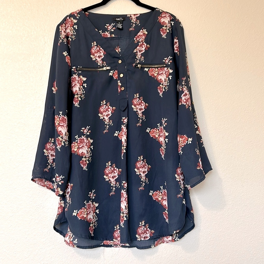 rue 21 floral sheer tunic blouse size XL like new navy blue with red roses